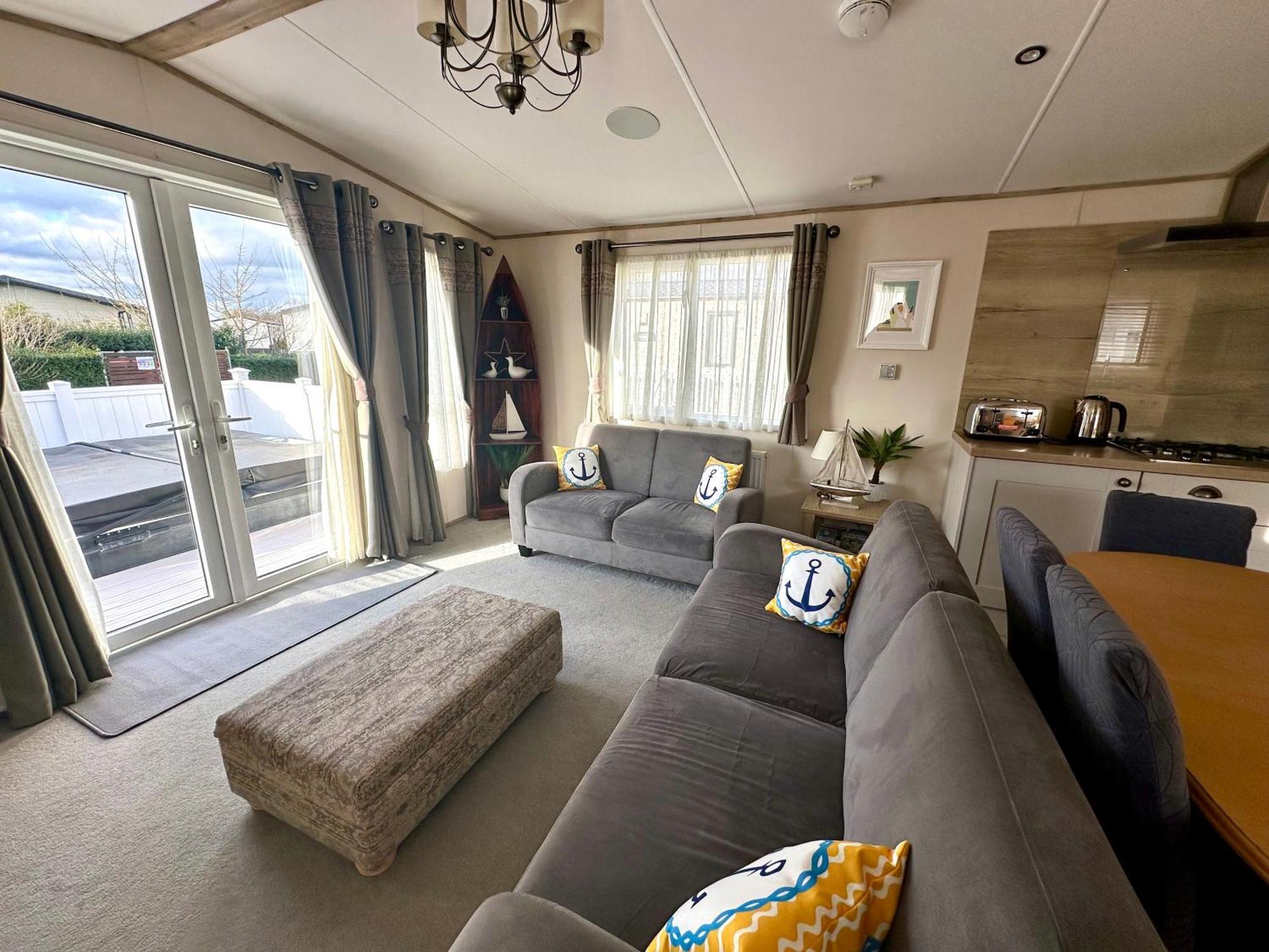The Boat House, Hot Tub Lodge Саут-Керни Экстерьер фото