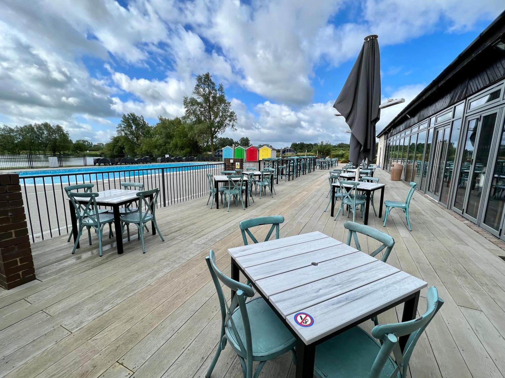 The Boat House, Hot Tub Lodge Саут-Керни Экстерьер фото